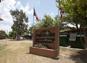 Salinas Apartments in Austin, TX - Foto de edificio - Building Photo