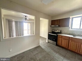 128 Kirkbride Rd in Voorhees Township, NJ - Building Photo