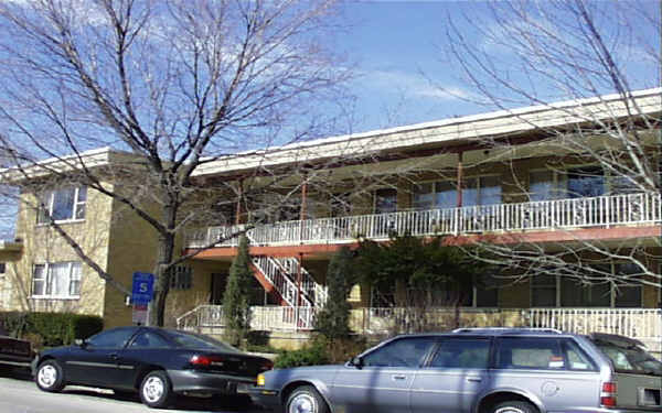 3147 S Grove Ave in Berwyn, IL - Foto de edificio