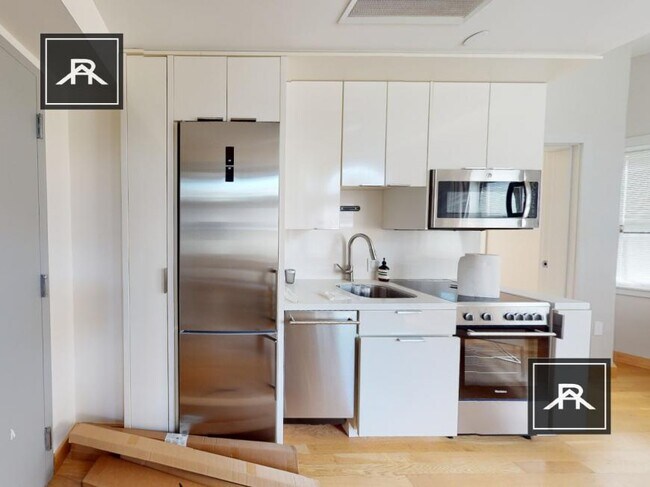 property at 117 Mt Auburn St