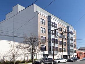 366 6th St in Jersey City, NJ - Building Photo - Building Photo