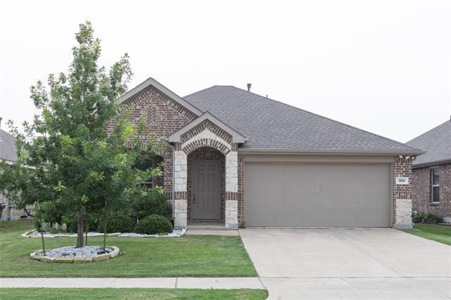 property at 905 Silverbell St
