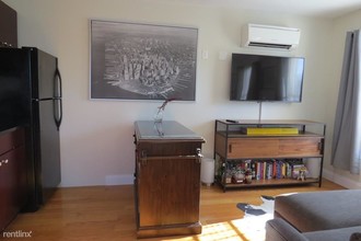 338 W Broadway-Unit -Apt 8 in Boston, MA - Foto de edificio - Building Photo