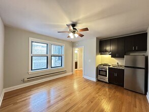 618 W Patterson, Unit 807 in Chicago, IL - Building Photo - Building Photo