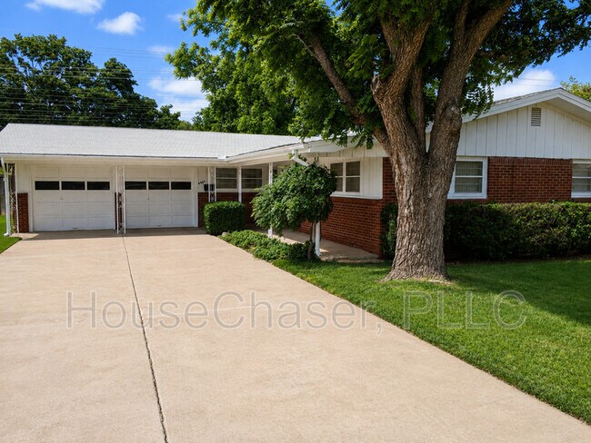property at 4930 17th St