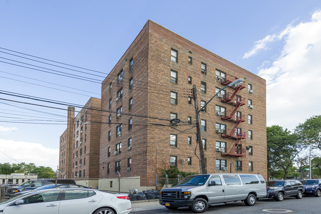 3255 Shore Pky in Brooklyn, NY - Building Photo - Building Photo