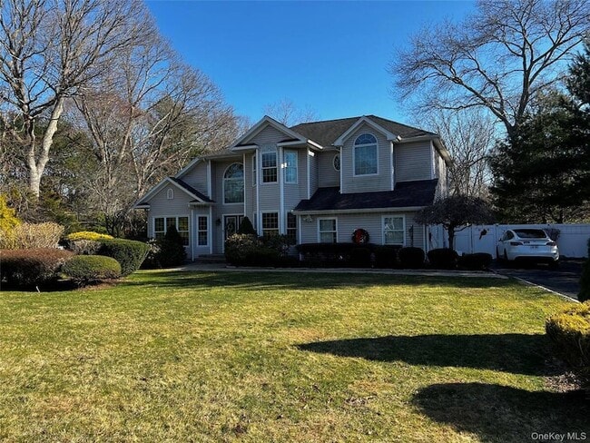 property at 6 Kara Ct