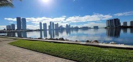 3600 Mystic Pointe Dr, Unit 114 in Aventura, FL - Building Photo - Building Photo