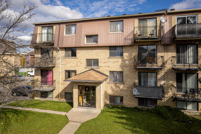 463 Laval Boul in Laval, QC - Building Photo - Primary Photo