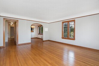 1404 10th Ave W in Seattle, WA - Building Photo - Building Photo