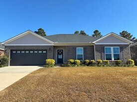 305 Courtland Dr in Dothan, AL - Building Photo