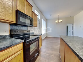 1410 Loma Linda Ter in Corinth, TX - Foto de edificio - Building Photo