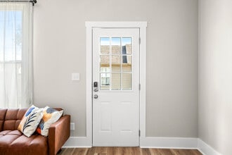 639 Maple St, Unit ID1397946P in Columbus, IN - Foto de edificio - Building Photo