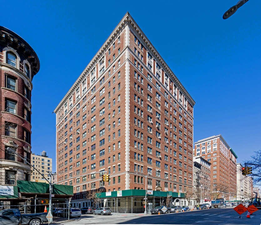 845 W End Ave in New York, NY - Building Photo