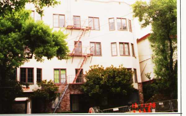 2427 Hilgard Ave in Berkeley, CA - Building Photo - Building Photo