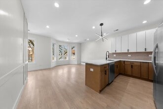 2134 N Bingham St in Chicago, IL - Foto de edificio - Building Photo