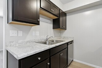 Boulder Creek Apartments in Jeffersontown, KY - Foto de edificio - Building Photo