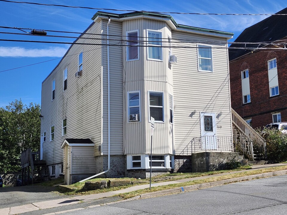 160 Charlotte St W in Saint John, NB - Building Photo
