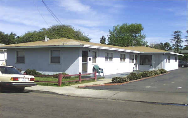 179-183 Garrett Ave in Chula Vista, CA - Building Photo - Building Photo