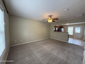 128 Cornerstone Pl in Jacksonville, NC - Foto de edificio - Building Photo
