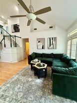 2651 Hidden Ridge Dr in Arlington, TX - Building Photo