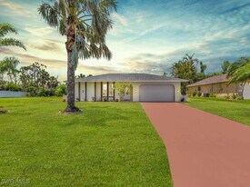 1825 SW 36th Terrace in Cape Coral, FL - Building Photo