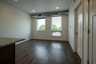 The Pearl Apartments in Minneapolis, MN - Foto de edificio - Building Photo