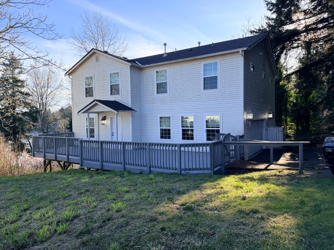 12 Lake Louise Dr SW in Tacoma, WA - Building Photo - Building Photo