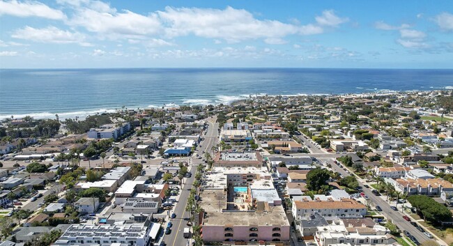 860 Turquoise St in San Diego, CA - Building Photo - Building Photo