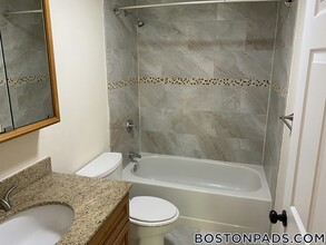 757 Highland Ave in Needham, MA - Building Photo - Building Photo