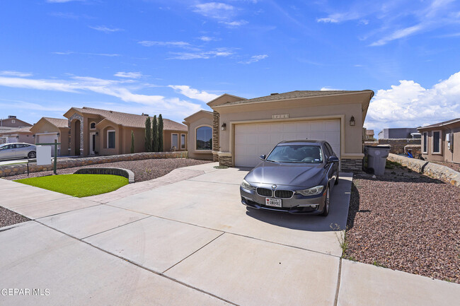 14560 Alton Oaks in El Paso, TX - Building Photo - Building Photo