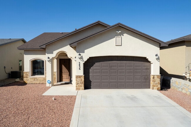 3456 David Palacio Dr in El Paso, TX - Building Photo - Building Photo