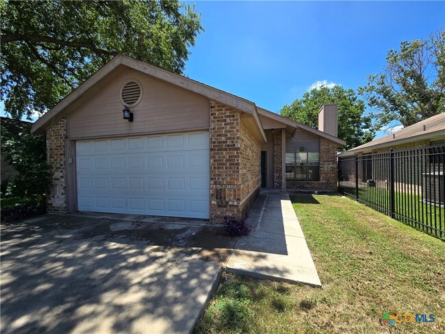 1724 Belmead Dr in New Braunfels, TX - Building Photo - Building Photo