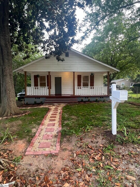 779 Saxon Ave in Spartanburg, SC - Building Photo