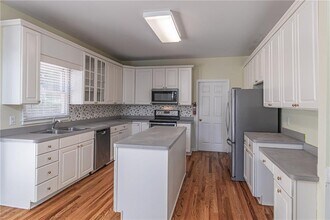 5646 Nottingham Dr NW in Lilburn, GA - Building Photo - Building Photo