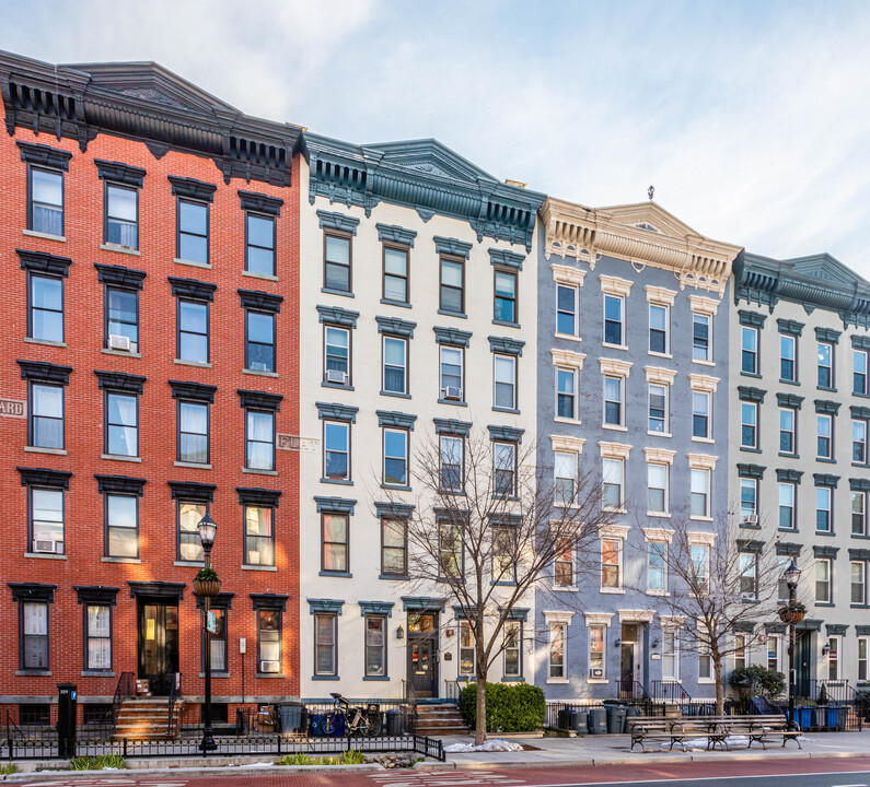 1107 Washington St in Hoboken, NJ - Building Photo