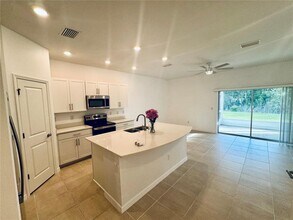 8525 Lunar Skye St in Sarasota, FL - Building Photo - Building Photo