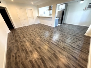 1040 N Sierra Bonita Ave, Unit 1 in West Hollywood, CA - Building Photo - Building Photo