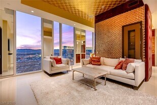 3750 S Las Vegas Blvd in Las Vegas, NV - Building Photo