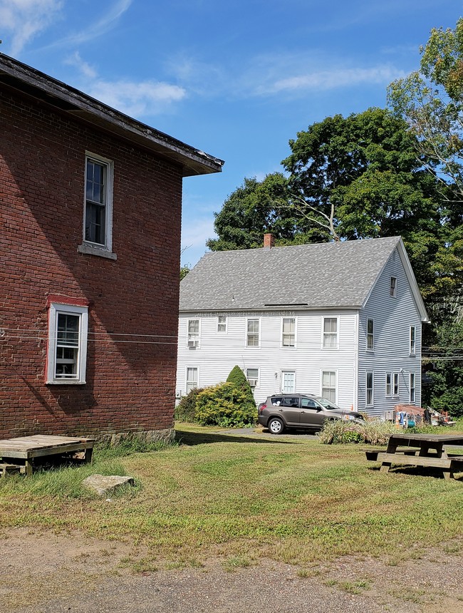 157-159 Main St in East Hampton, CT - Building Photo - Other