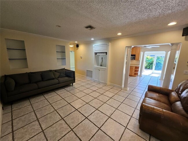 2016 NE 26th Dr in Wilton Manors, FL - Building Photo - Building Photo