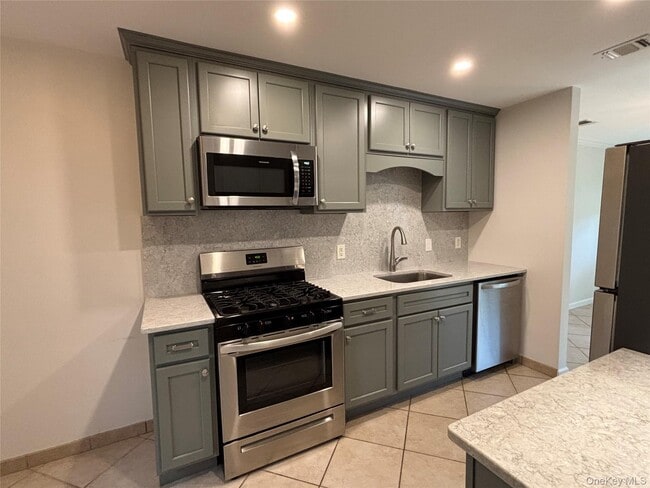 2905 Fox Ln in Poughkeepsie, NY - Building Photo - Building Photo