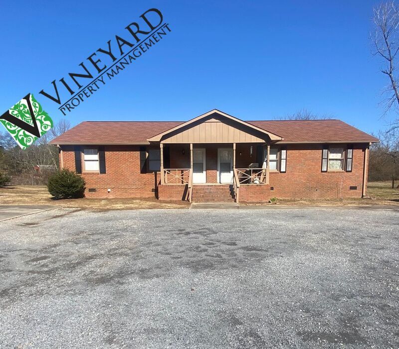 65 Autry Rd NE in Adairsville, GA - Building Photo