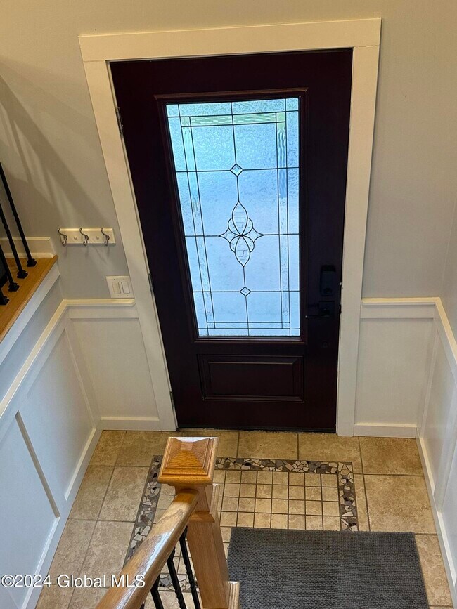 36 Vanderbilt Ave in Saratoga Springs, NY - Building Photo - Building Photo
