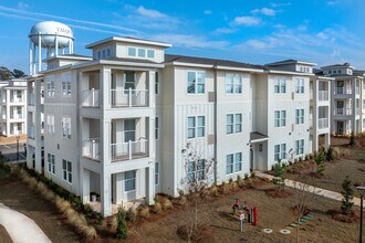 The Grove at Bradford Hills in Tallahassee, FL - Foto de edificio - Building Photo