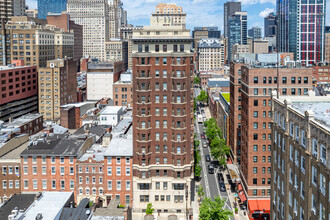 The Lenox Condos in Philadelphia, PA - Building Photo - Building Photo