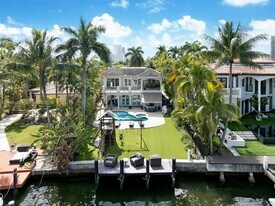 520 N Pkwy in Golden Beach, FL - Building Photo