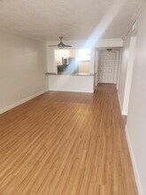 114 Lake Emerald Dr in Oakland Park, FL - Building Photo - Building Photo