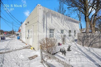 204 N Main St in Wayland, MI - Building Photo - Building Photo