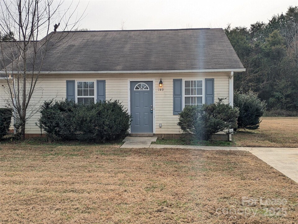 149 McKendree Rd in Mooresville, NC - Building Photo